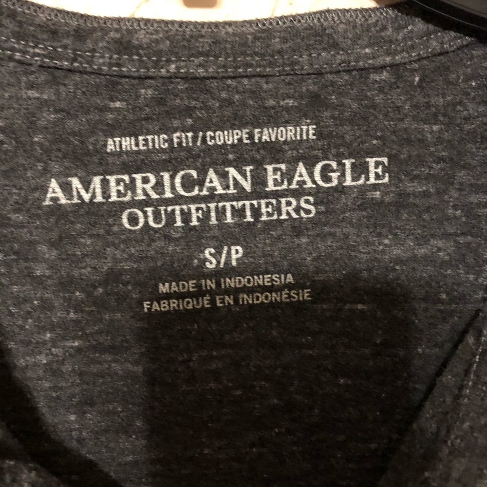 🌟2/$8🌟AE Henley style shirt